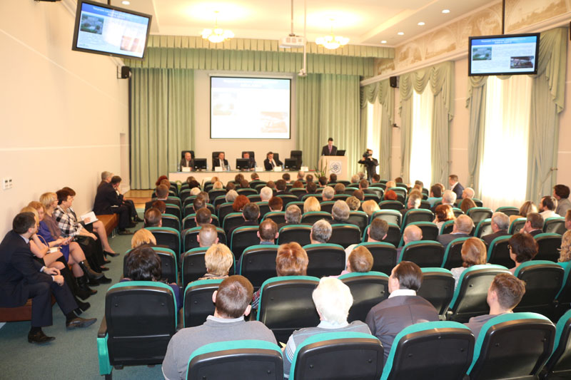 Фото к Общественность смогла убедиться в безопасности вывода из эксплуатации промышленных уран-графитовых ядерных реакторов АДЭ-4 и АДЭ-5 Сибирского химического комбината