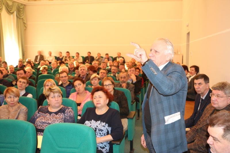 Фото к Общественность смогла убедиться в безопасности вывода из эксплуатации промышленных уран-графитовых ядерных реакторов АДЭ-4 и АДЭ-5 Сибирского химического комбината