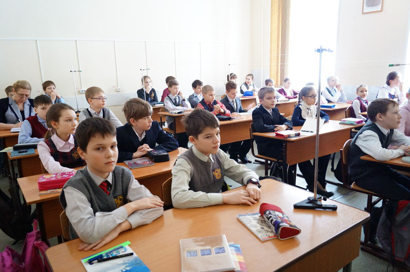 Фото к Реактивное движение: томские школьники приняли участие во Всероссийской Неделе высоких технологий и технопредпринимательства