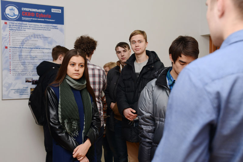 Фото к На Неделе высоких технологий томские школьники узнали, на что способен Суперкомпьютер ТГУ