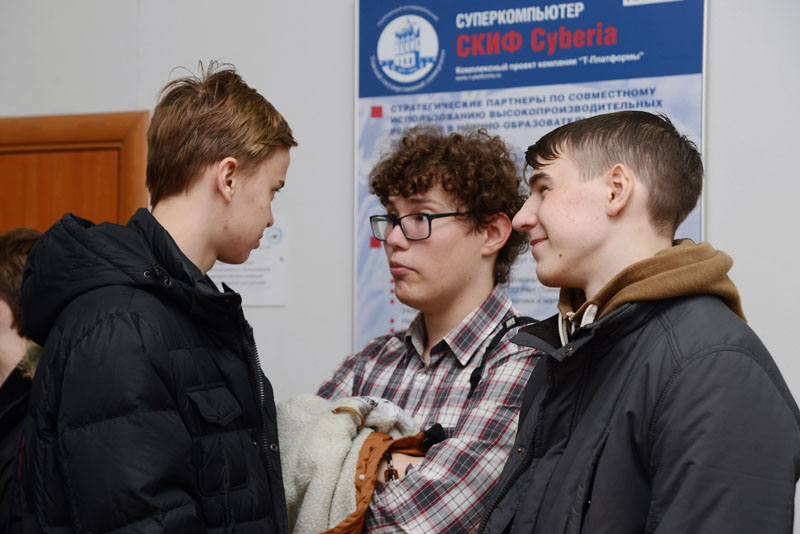Фото к На Неделе высоких технологий томские школьники узнали, на что способен Суперкомпьютер ТГУ