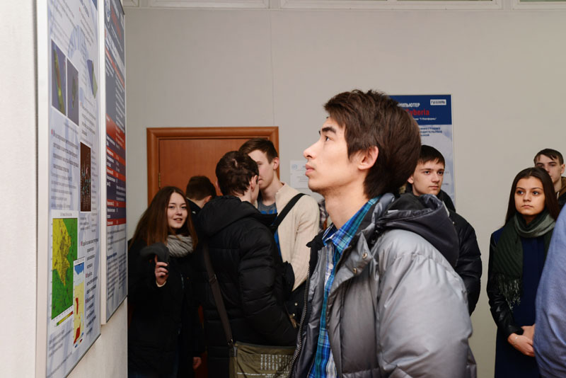 Фото к На Неделе высоких технологий томские школьники узнали, на что способен Суперкомпьютер ТГУ