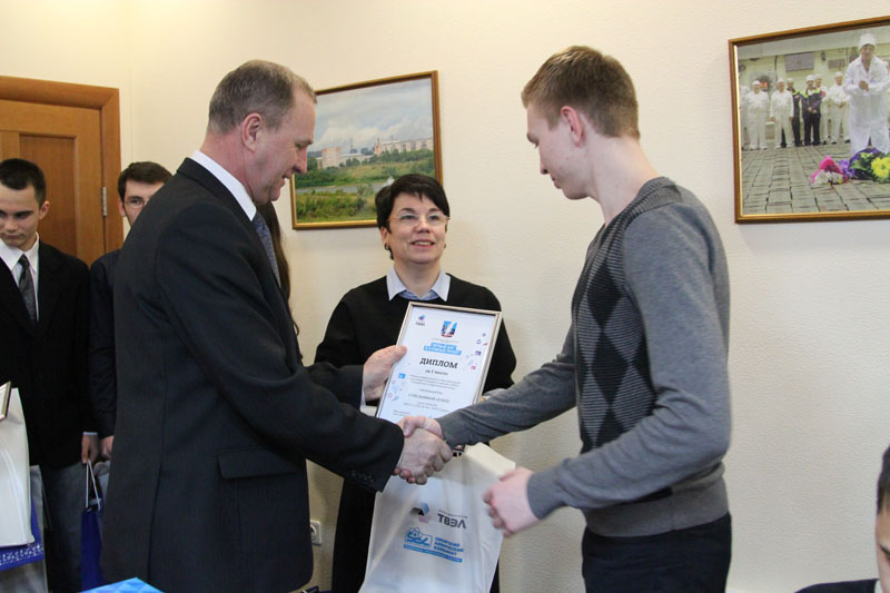 Фото к На СХК прошло посвящение в молодые работники