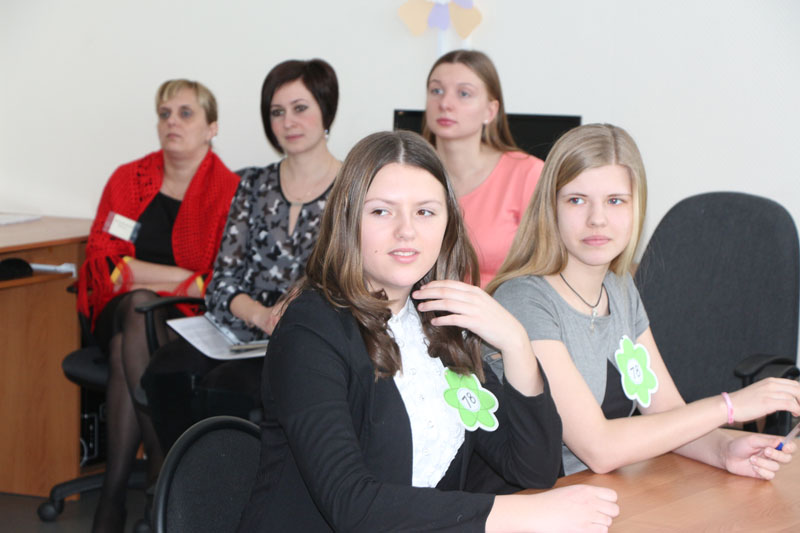 Фото к Северские школьники изучили «АЭС на ладони» и совершили пять шагов в Мир атомной энергии  