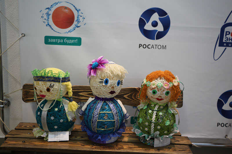 Фото к «Детство без границ»: в информационном центре по атомной энергии открылась выставка творческих работ 