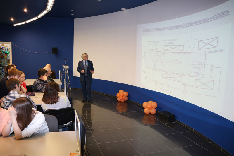 Фото к В ИЦАЭ Томска состоялся публичный семинар на тему: «Электронно-ионно-плазменные технологии — технологии 21 века»