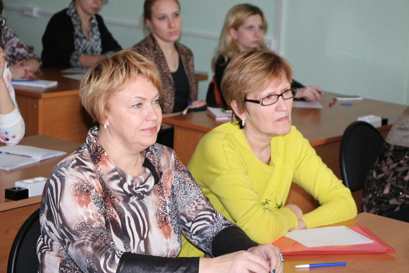 Фото к «Как научить школьников думать?»: в Томске прошла встреча Любови Стрельниковой с учителями 