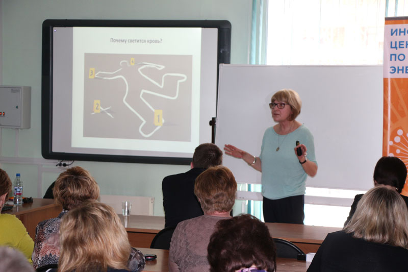 Фото к «Как научить школьников думать?»: в Томске прошла встреча Любови Стрельниковой с учителями 