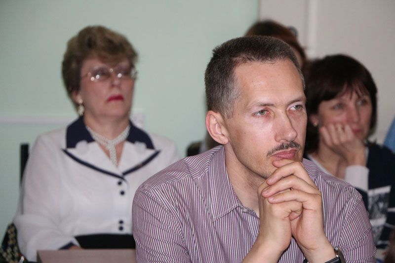 Фото к «Как научить школьников думать?»: в Томске прошла встреча Любови Стрельниковой с учителями 