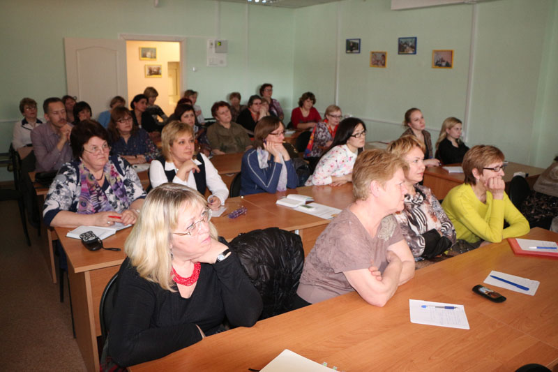 Фото к «Как научить школьников думать?»: в Томске прошла встреча Любови Стрельниковой с учителями 