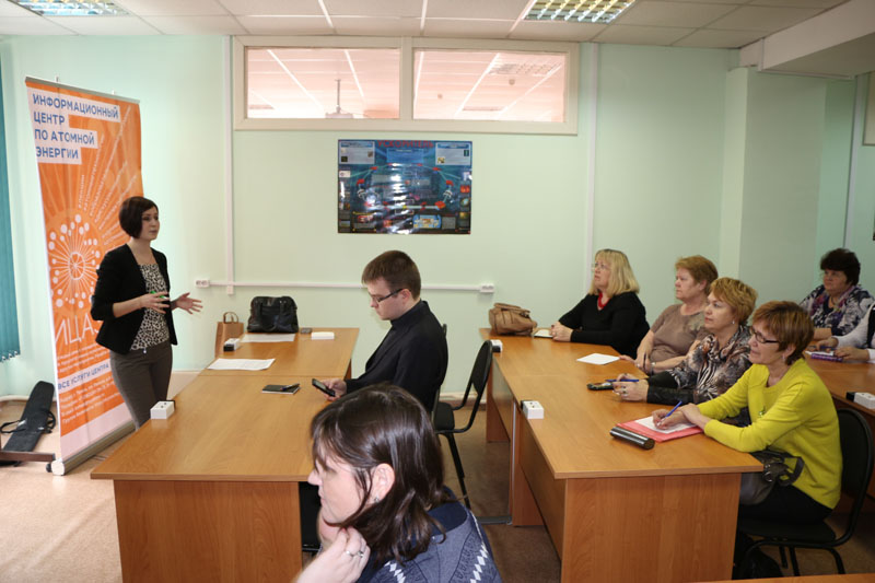 Фото к «Как научить школьников думать?»: в Томске прошла встреча Любови Стрельниковой с учителями 