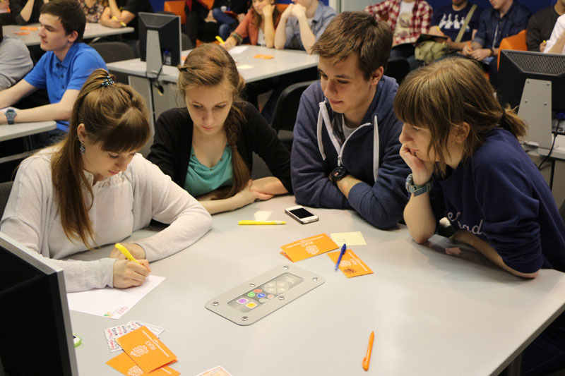 Фото к «Мстители: Эра Альтрона»: в ИЦАЭ Томска прошла интеллектуальная игра «Marvel Quiz» 