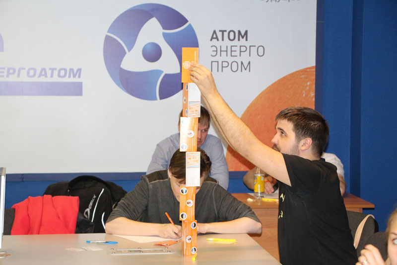 Фото к «Мстители: Эра Альтрона»: в ИЦАЭ Томска прошла интеллектуальная игра «Marvel Quiz» 