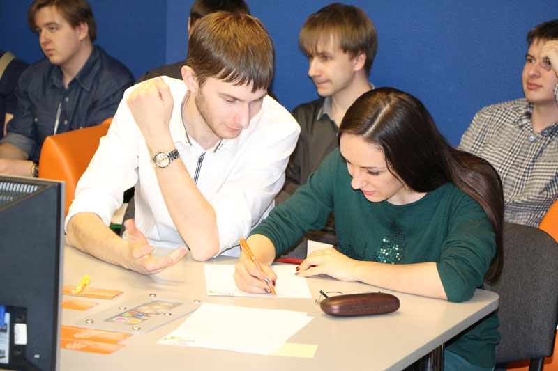 Фото к «Мстители: Эра Альтрона»: в ИЦАЭ Томска прошла интеллектуальная игра «Marvel Quiz» 