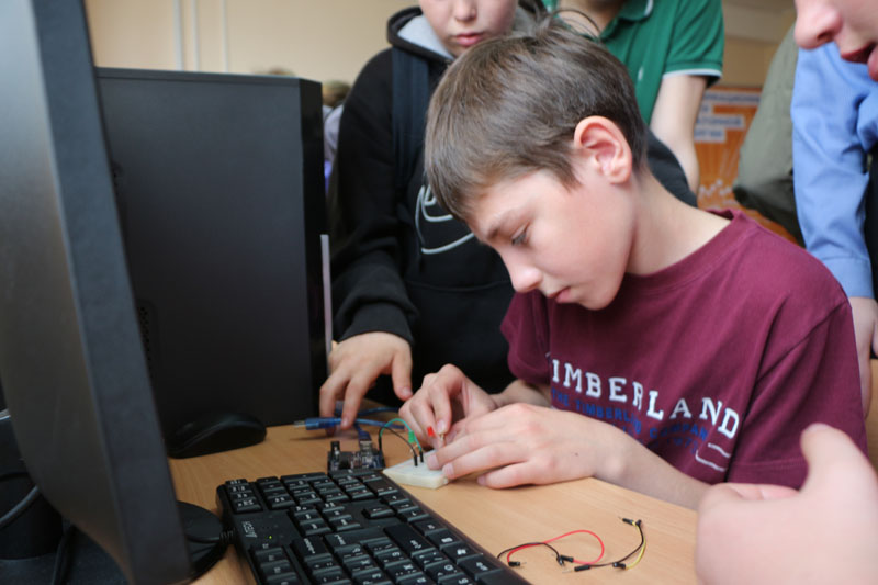 Фото к В Томске открылся центр молодежного инновационного творчества 