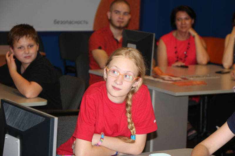 Фото к «Черные дыры, белые пятна»: Аркадий Бедеров о тонкостях работы телеканала «Россия-Культура»