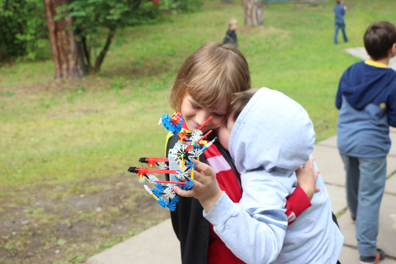Фото к Юные «электроники»: ИЦАЭ Томска провел мастер-классы