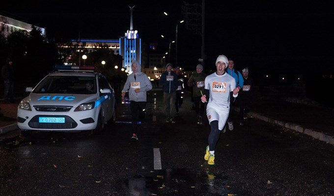 Фото к Ночной забег: ИЦАЭ зарядил город энергией атома