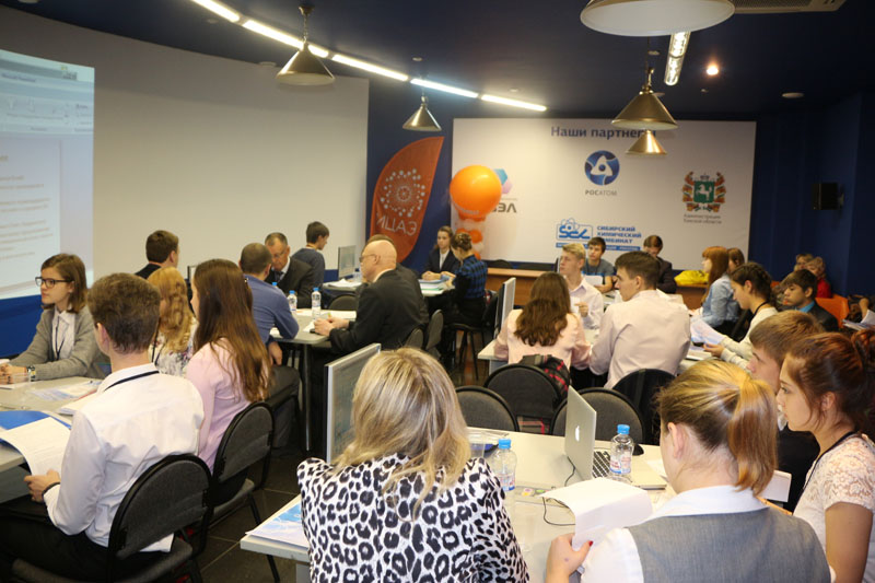 Фото к В ИЦАЭ Томска прошла секция для школьников в рамках VI Международной школы-конференции молодых атомщиков Сибири