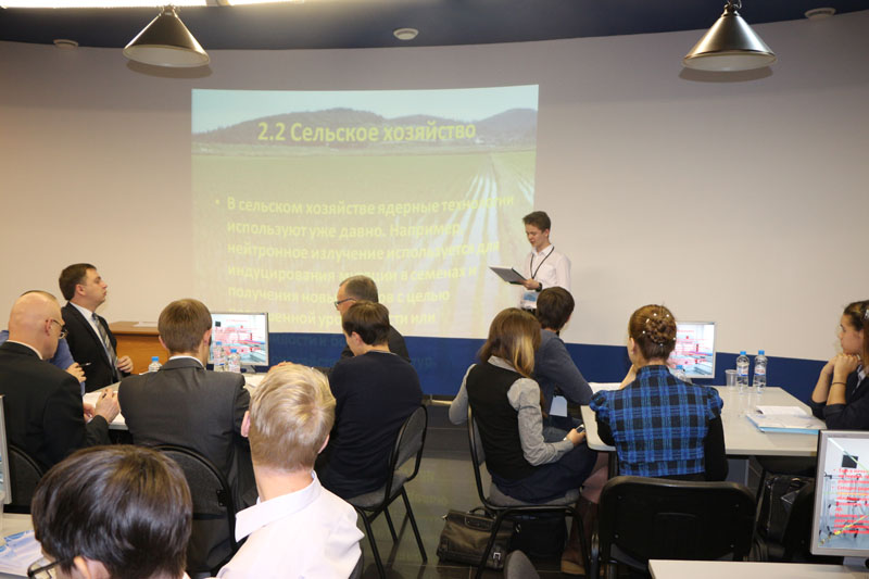 Фото к В ИЦАЭ Томска прошла секция для школьников в рамках VI Международной школы-конференции молодых атомщиков Сибири