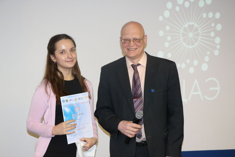 Фото к В ИЦАЭ Томска прошла секция для школьников в рамках VI Международной школы-конференции молодых атомщиков Сибири