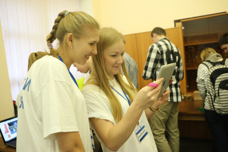 Фото к Территория абитуриента: ИЦАЭ Томска принял участие в «Днях карьеры Росатома»