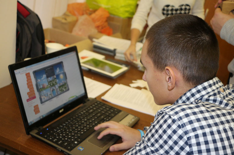 Фото к Территория абитуриента: ИЦАЭ Томска принял участие в «Днях карьеры Росатома»