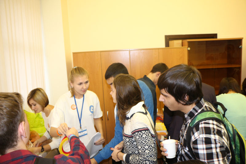 Фото к Территория абитуриента: ИЦАЭ Томска принял участие в «Днях карьеры Росатома»