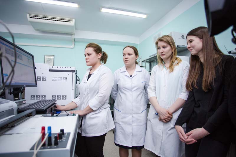 Фото к «Тайны органических веществ»: Неделя высоких технологий в лабораториях ТГУ