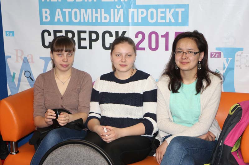 Фото к «Космологическая постоянная, темная материя и гравитационные волны»: Петр Казинский поделился опытом с юным поколением
