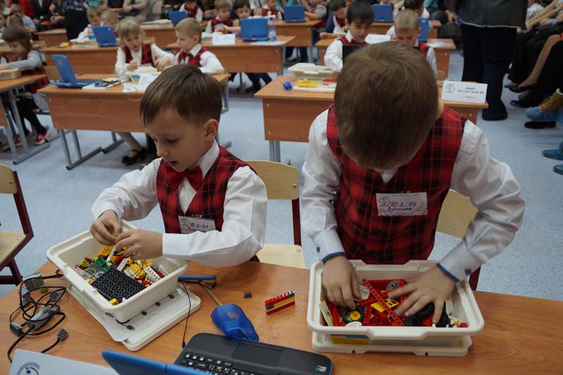 Фото к В Северске завершились четвертые соревнования по робототехнике
